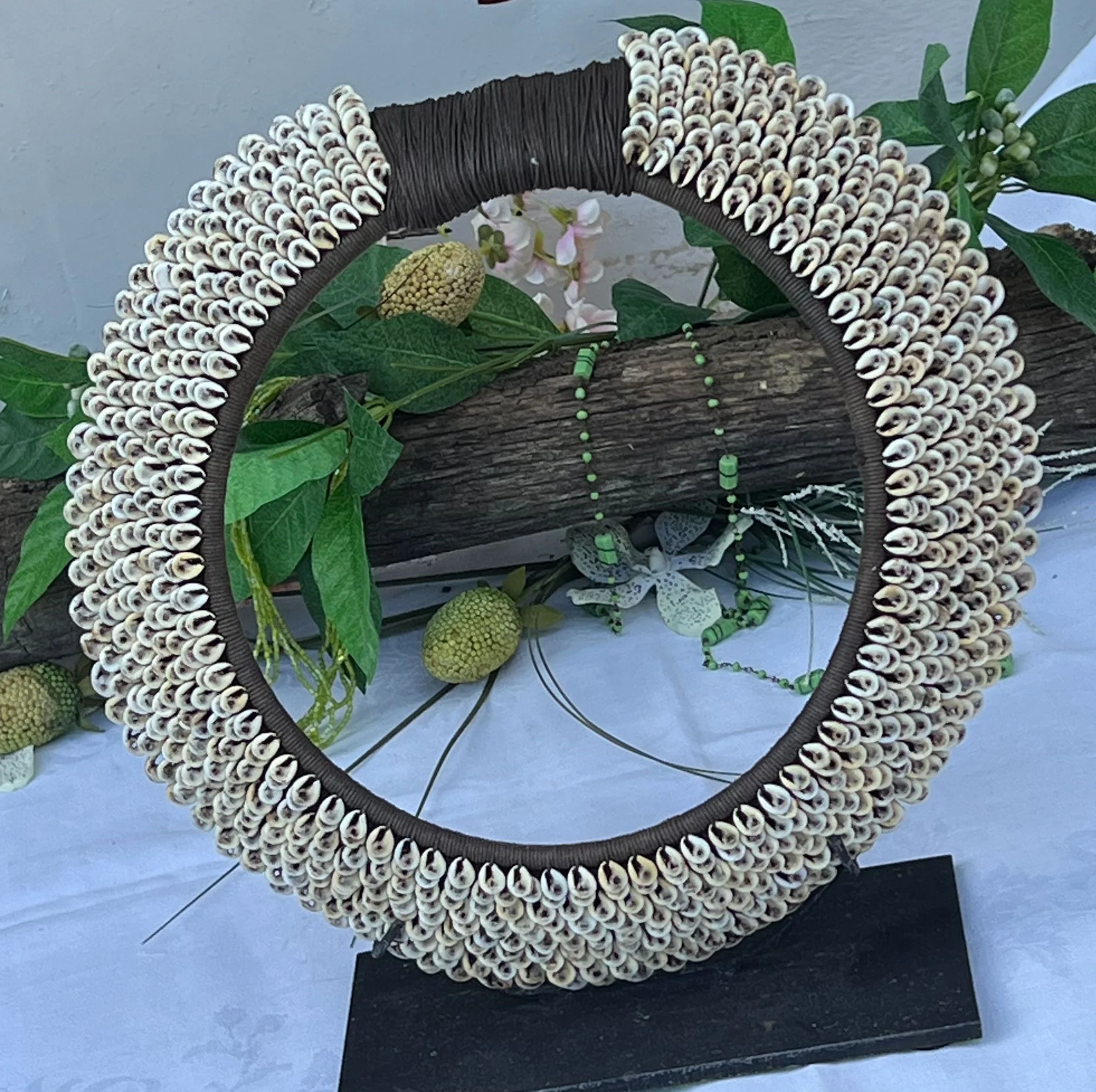 Papua New Guinea Collar