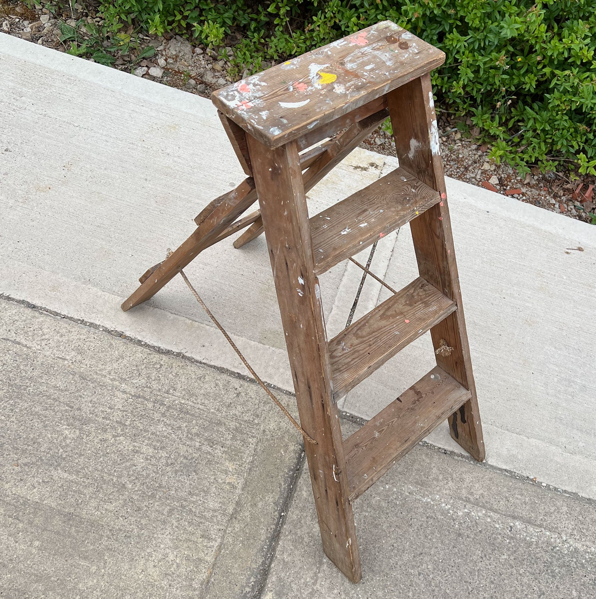 ladder3-pod71.jpg