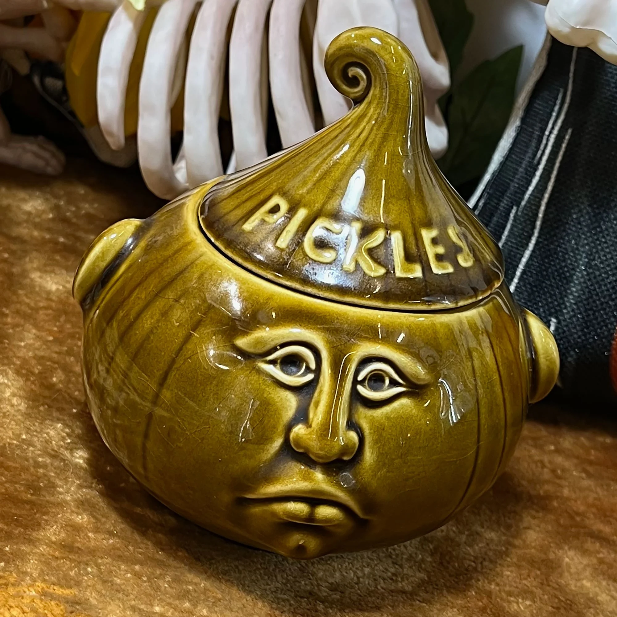 Pickles Onions Pot