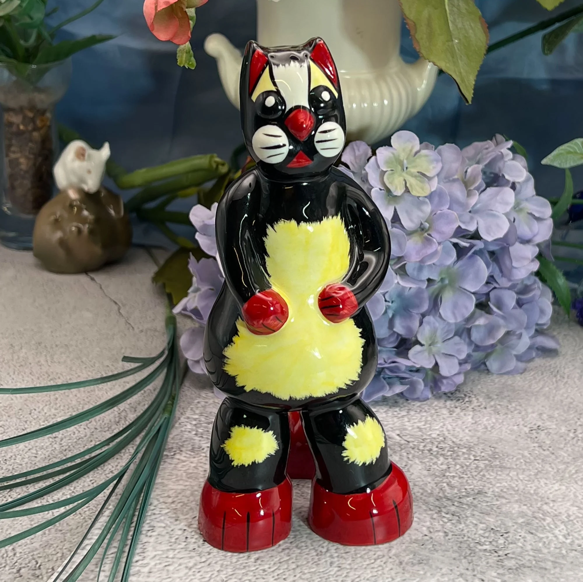 Lorna Bailey ceramic cat 'Bruiser'