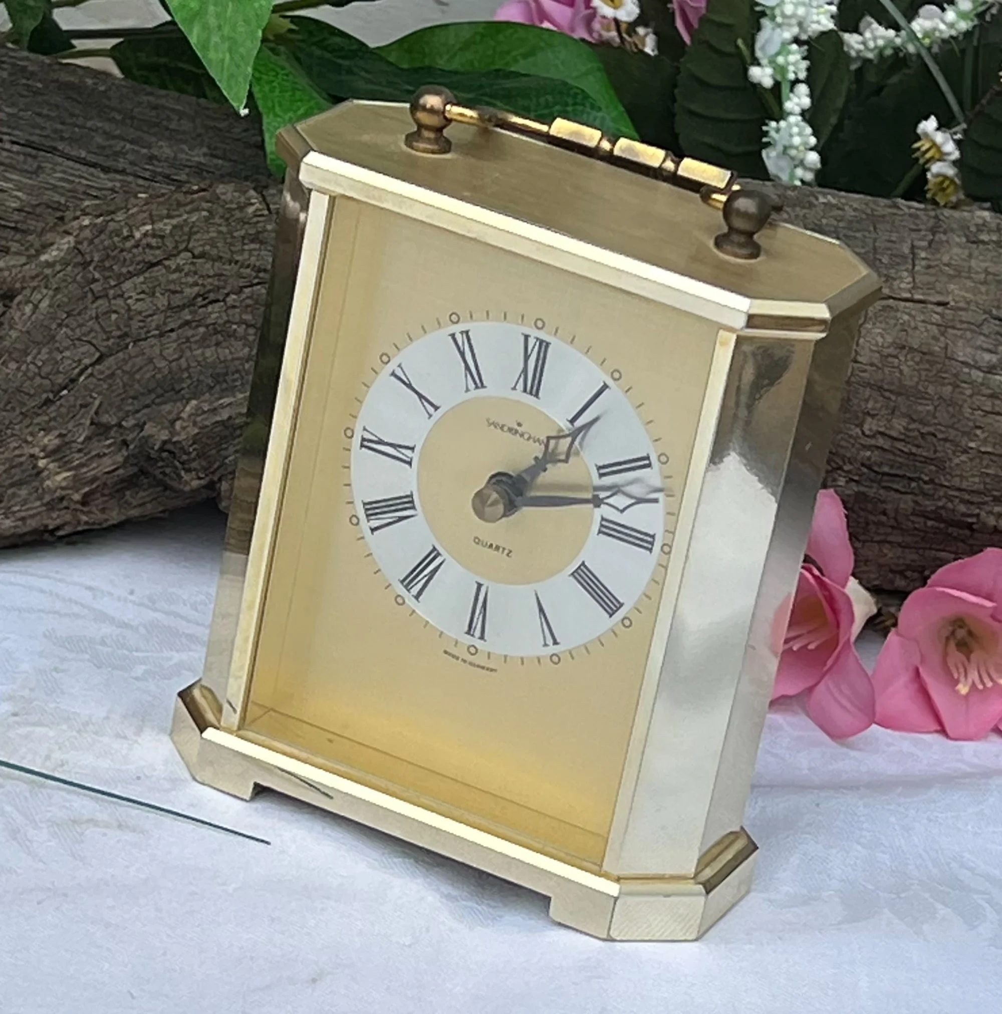 Mantle Clock