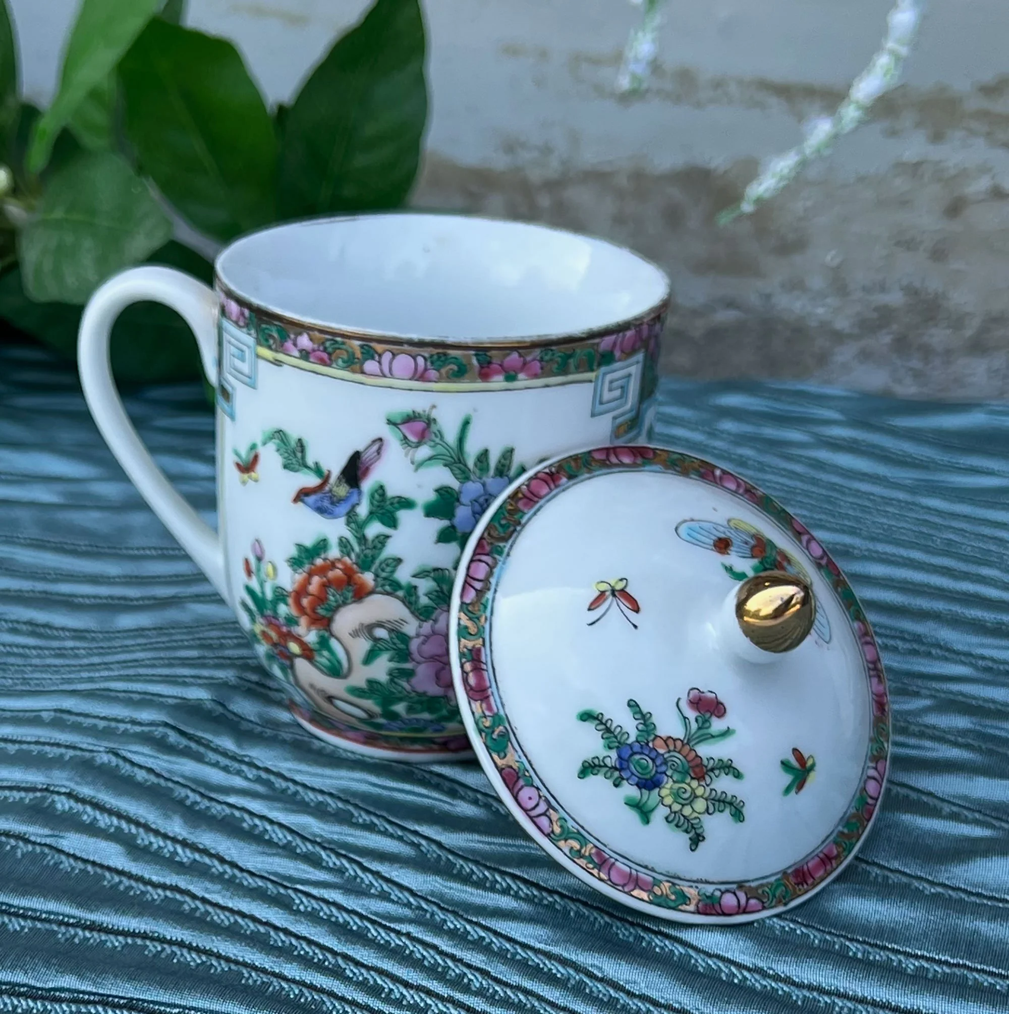 teacup2-pod94.jpg