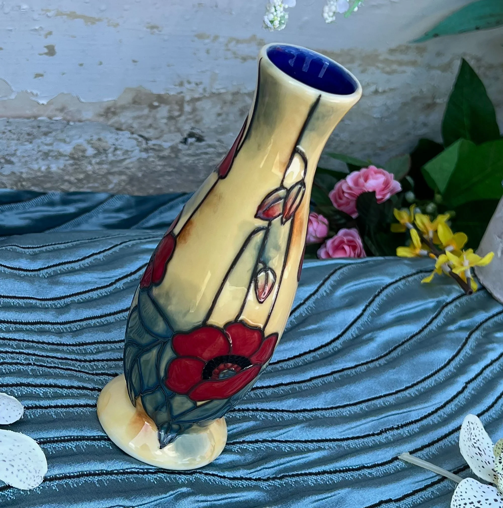 Old Tupton Ware Poppy Vase