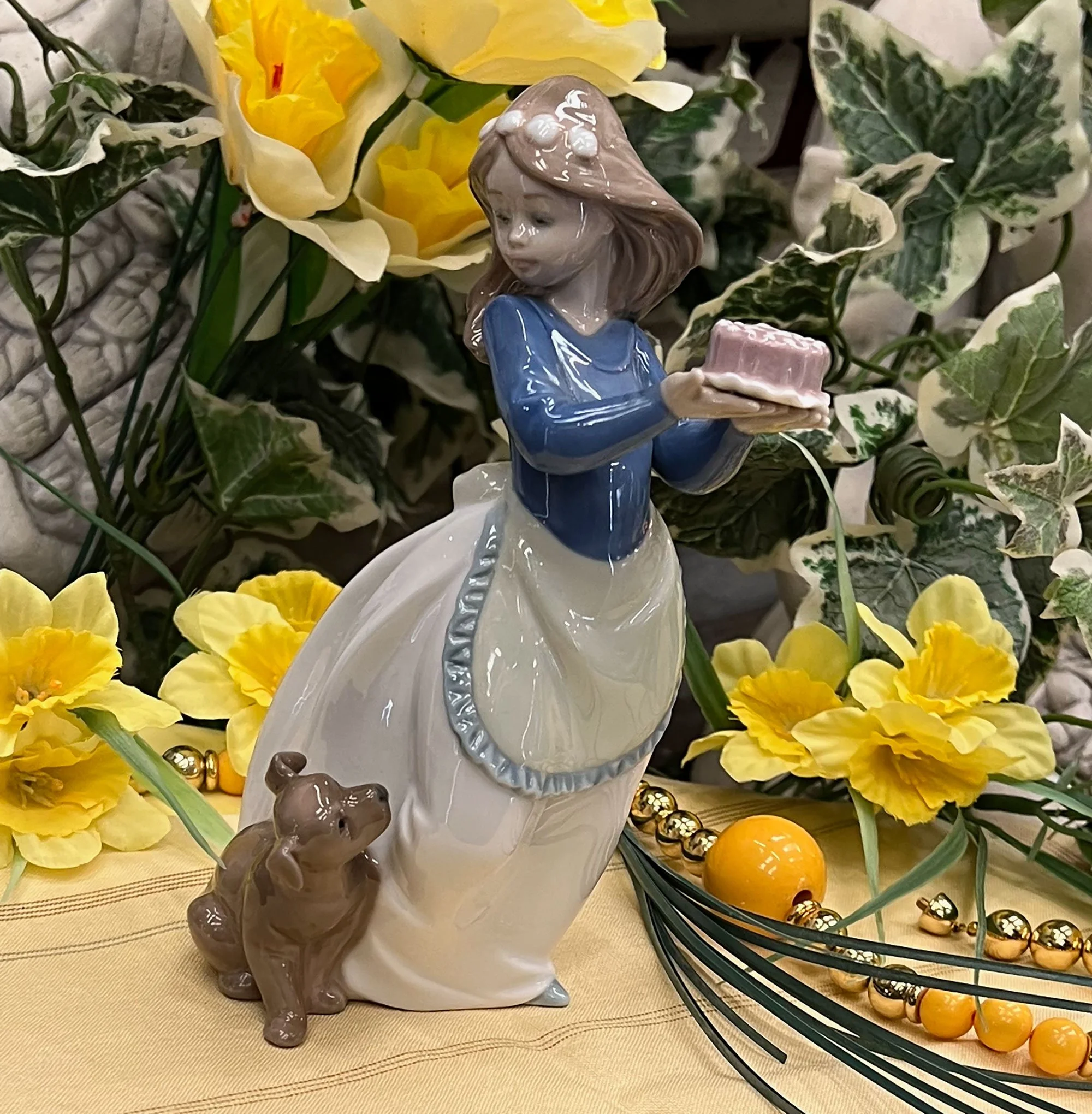 Lladro Girl With Puppy