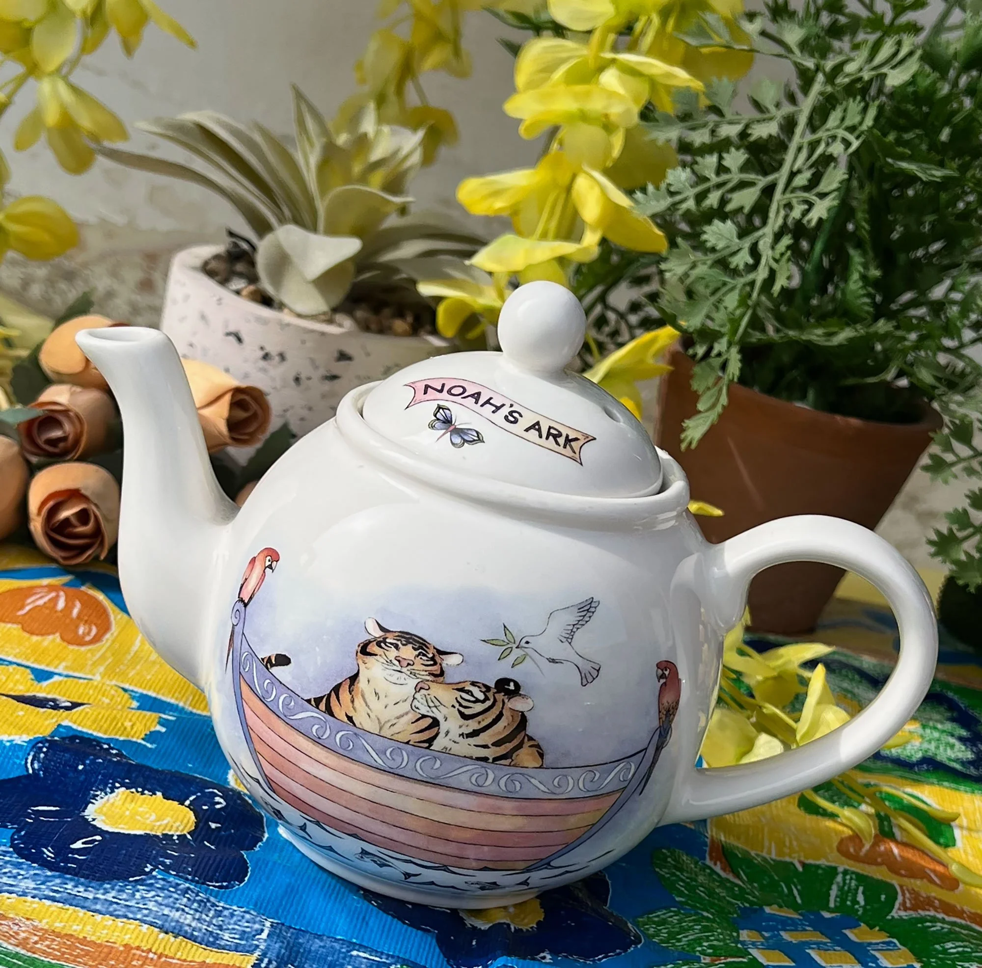 Arthur Wood Noah's Ark teapot