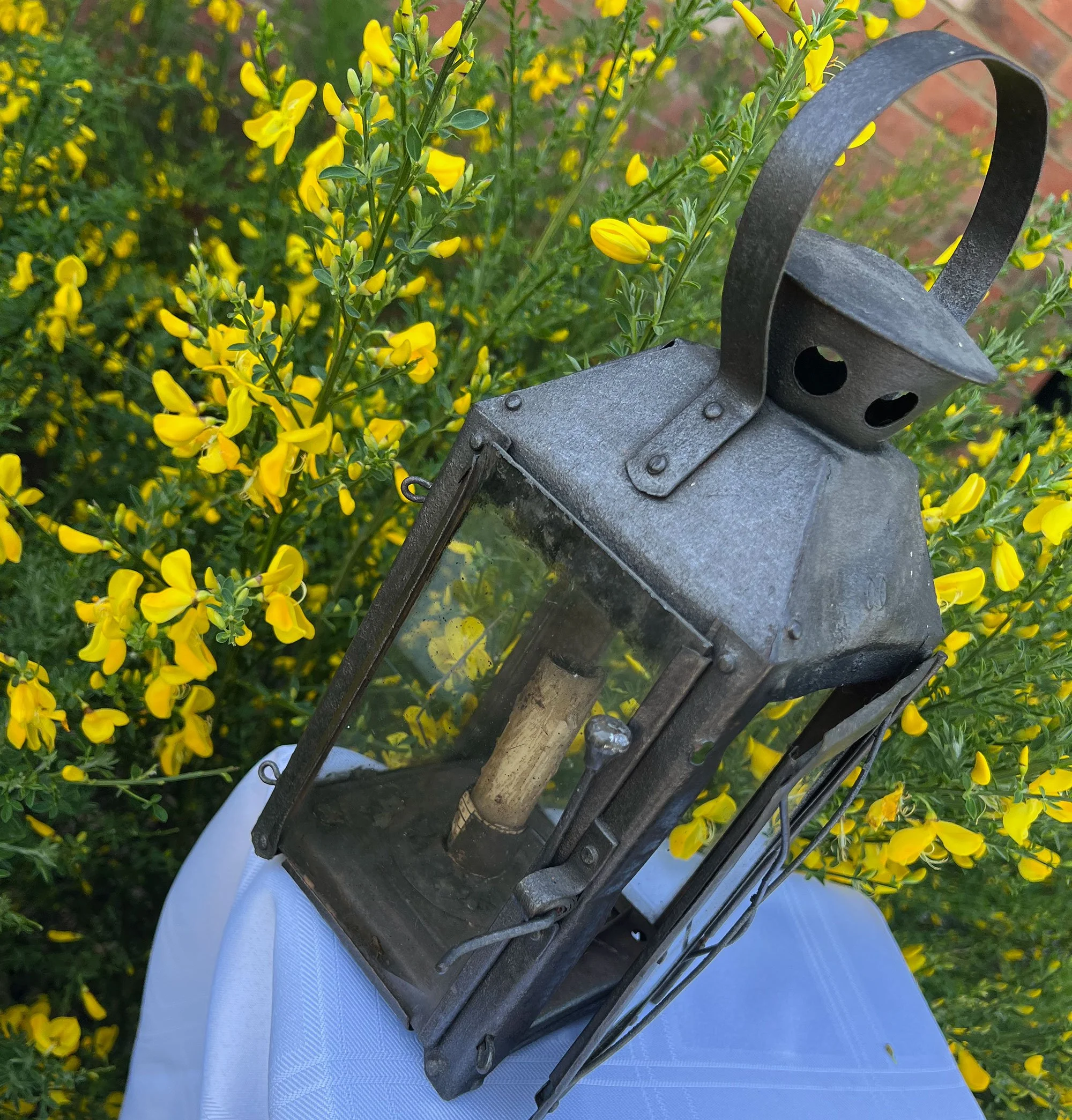 lantern2-.jpg