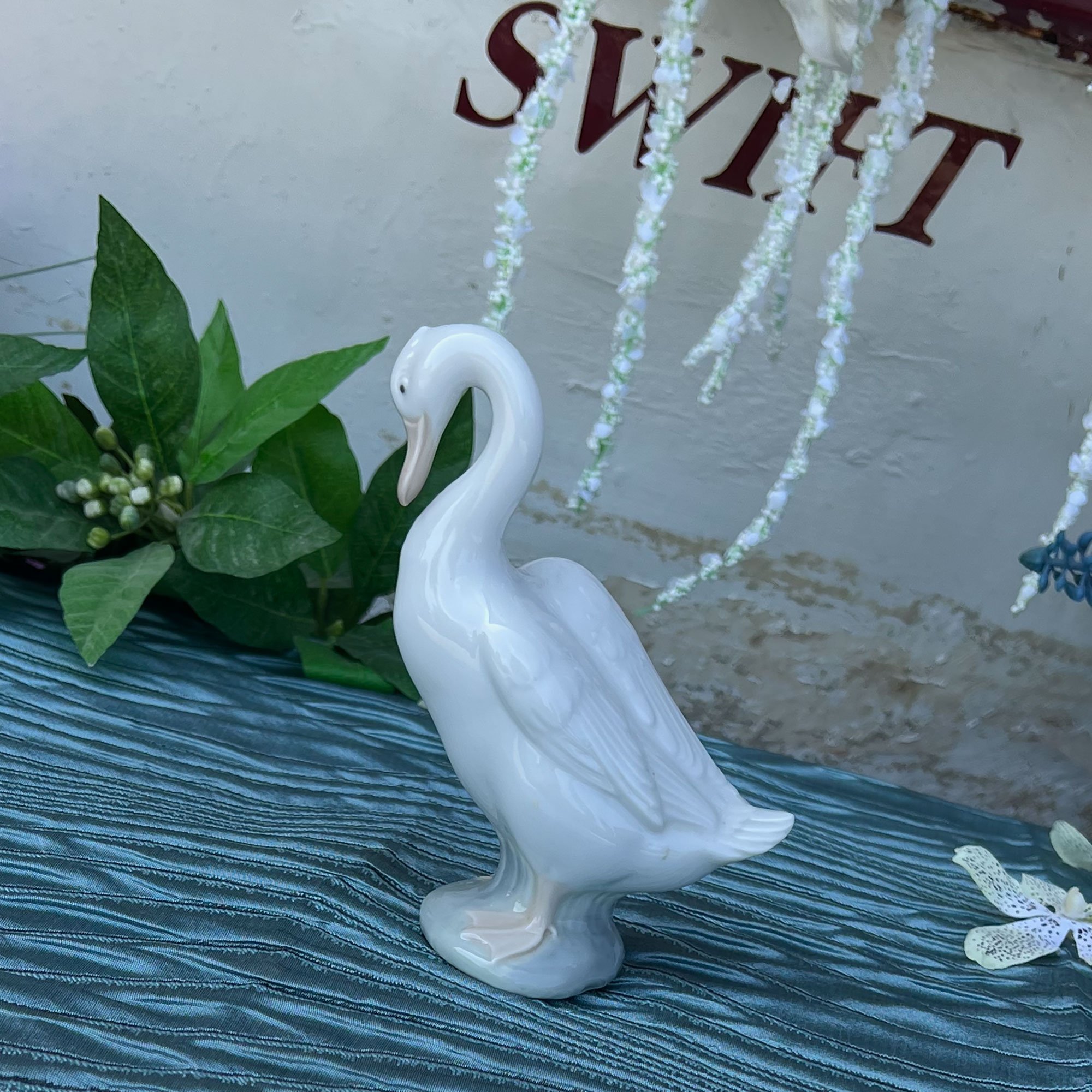 Nao Duck Figurine