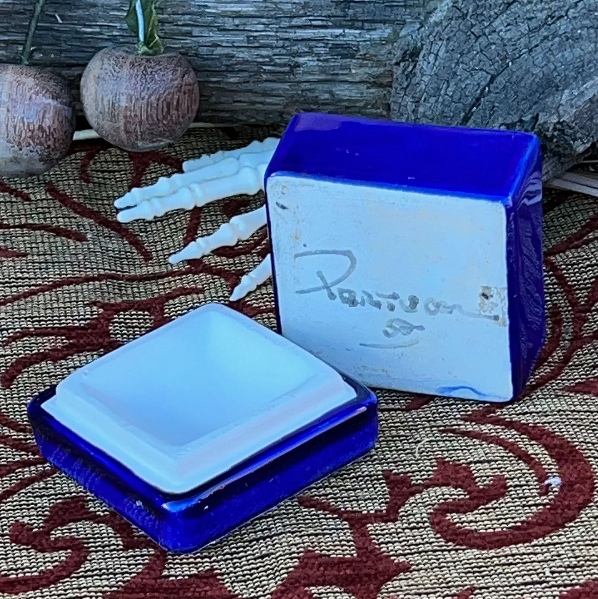 box2-pod77.jpg