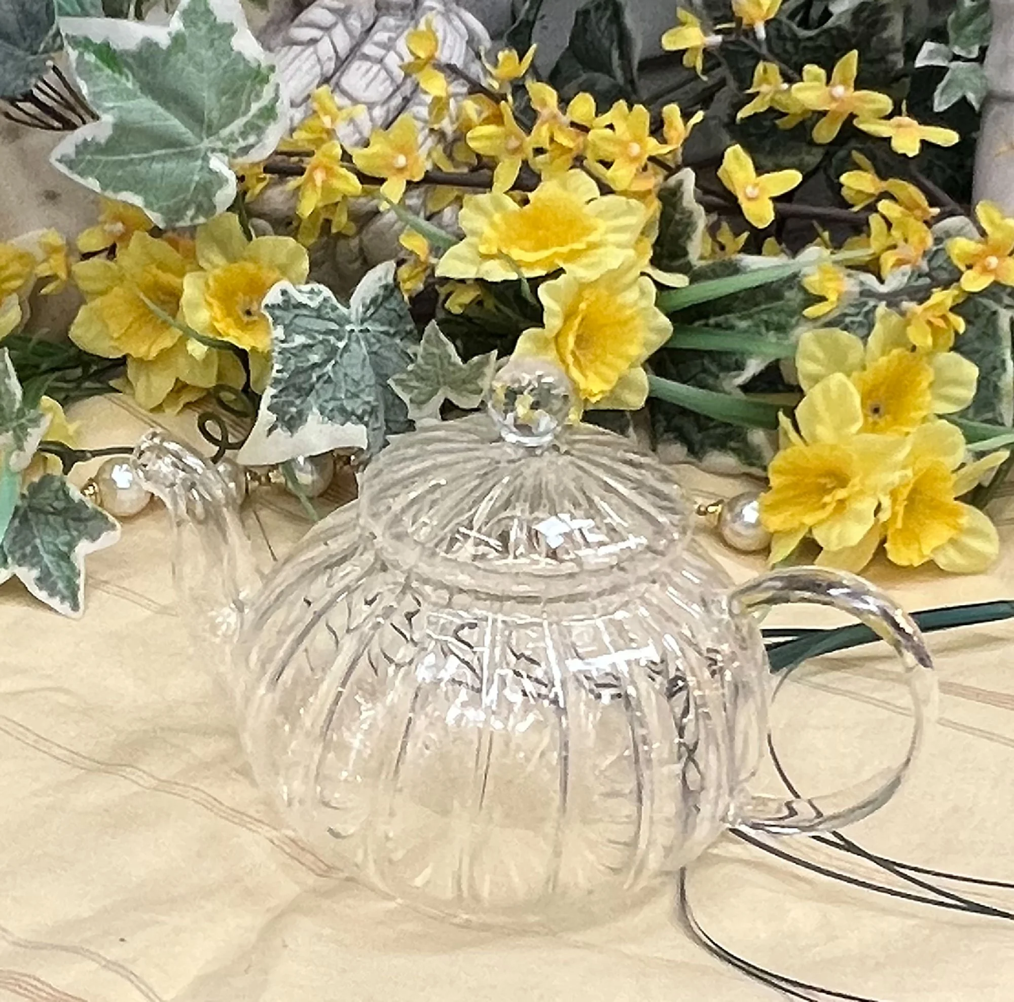 Clear glass teapot