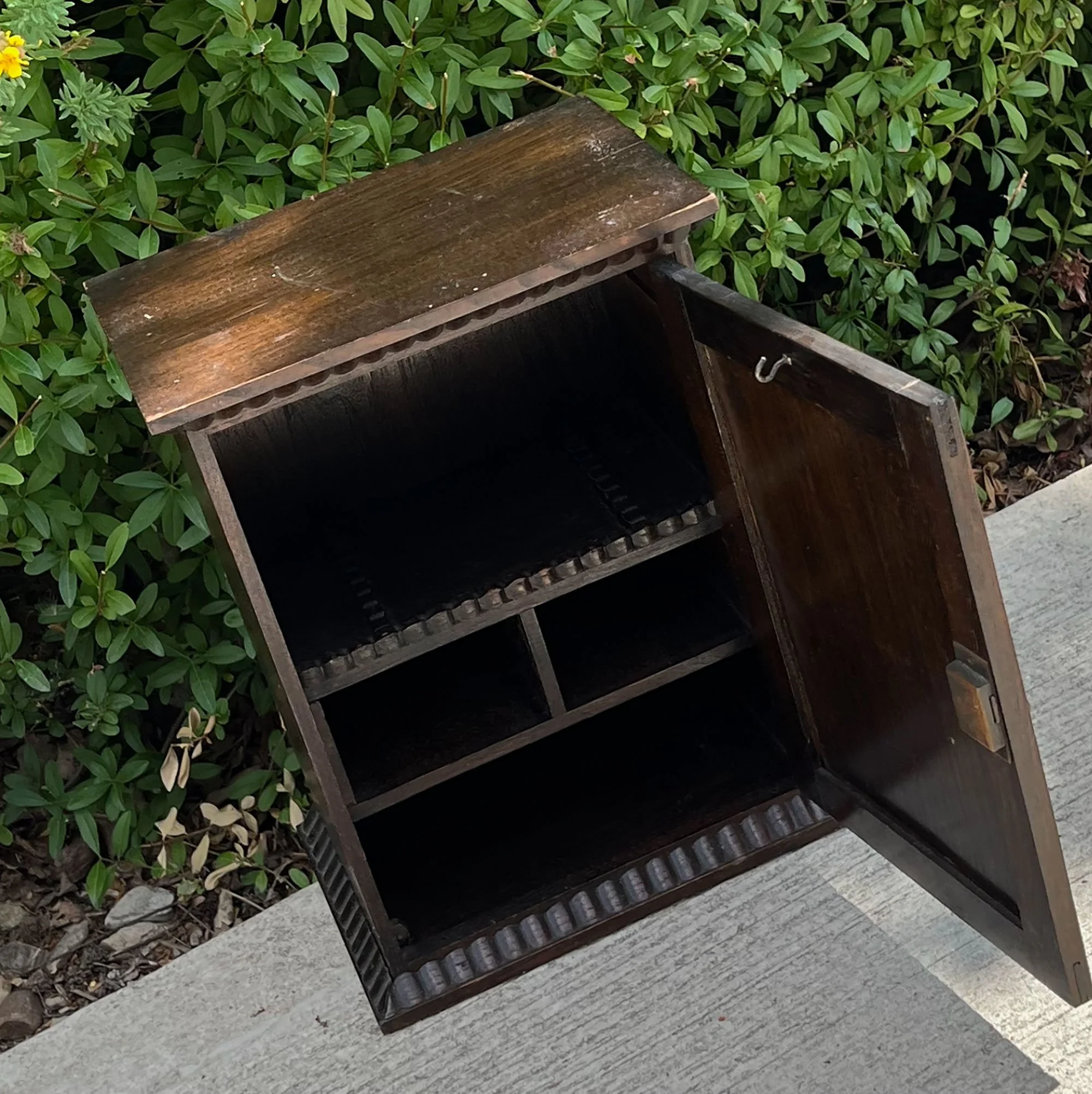 cabinet2-pod37.jpg