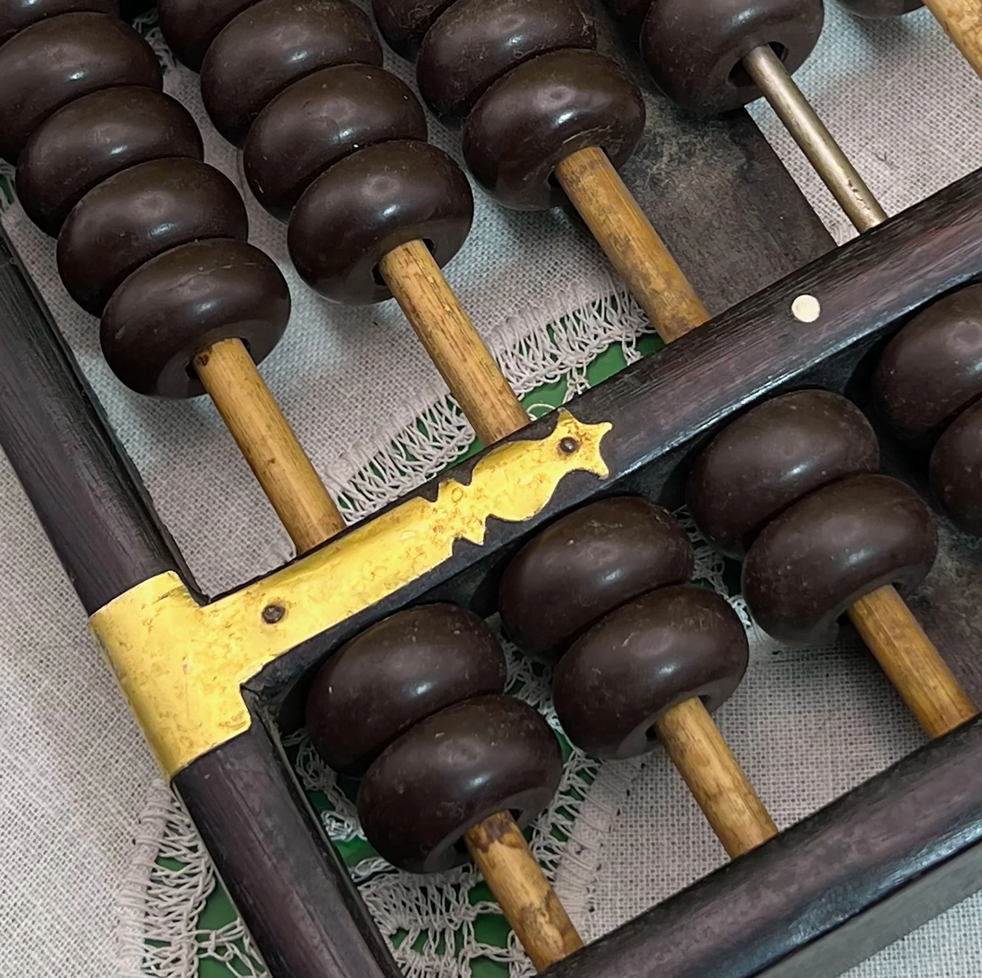 abacus4-.jpg