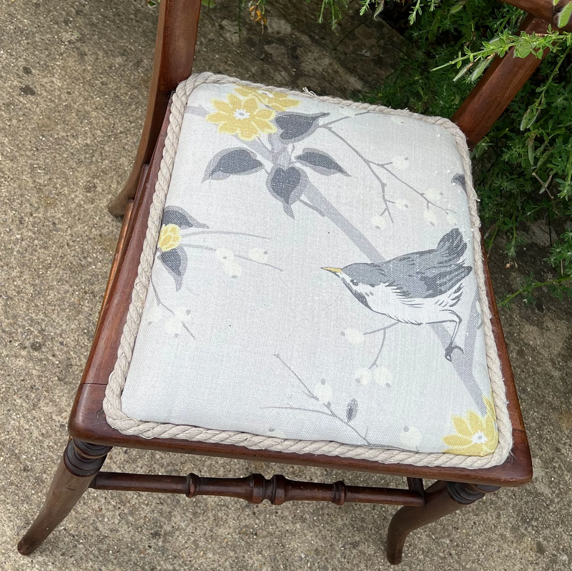 chair2-pod69.jpg