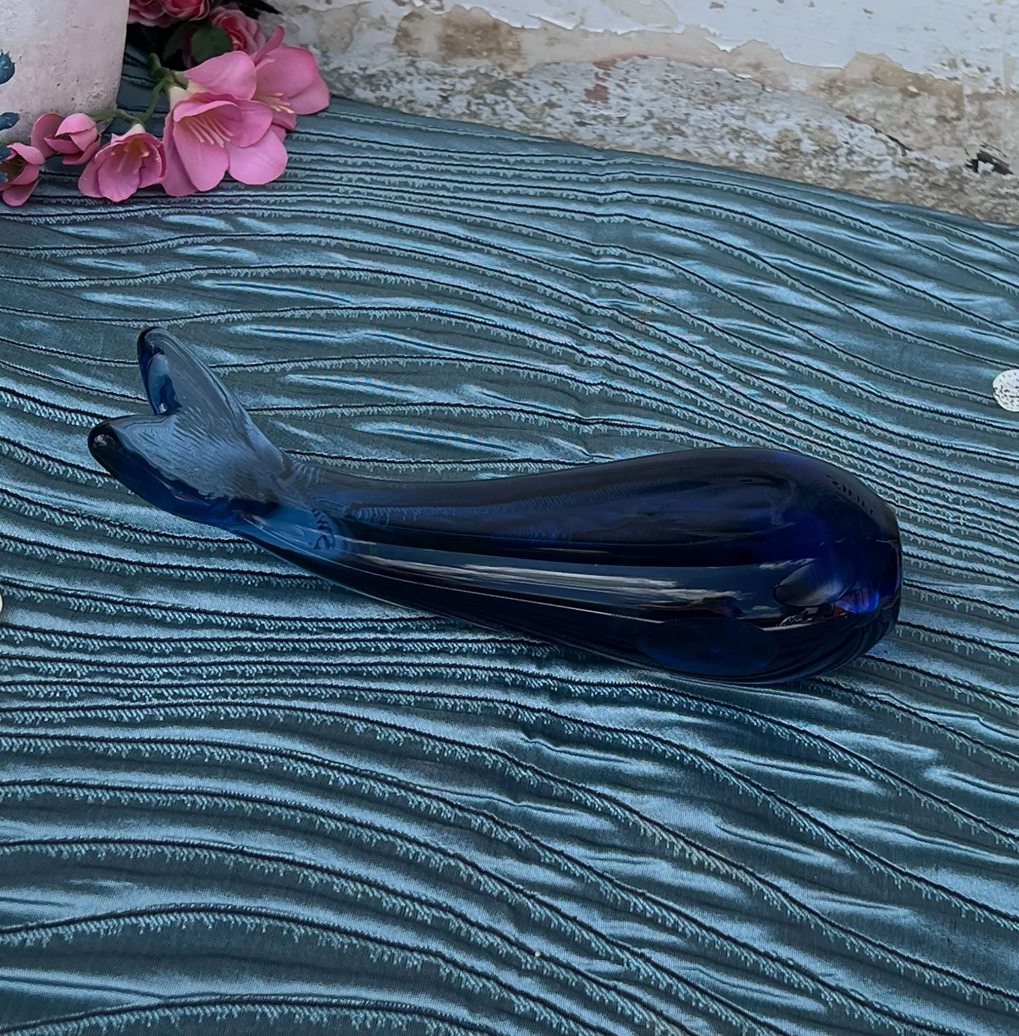 whale2-pod28.jpg