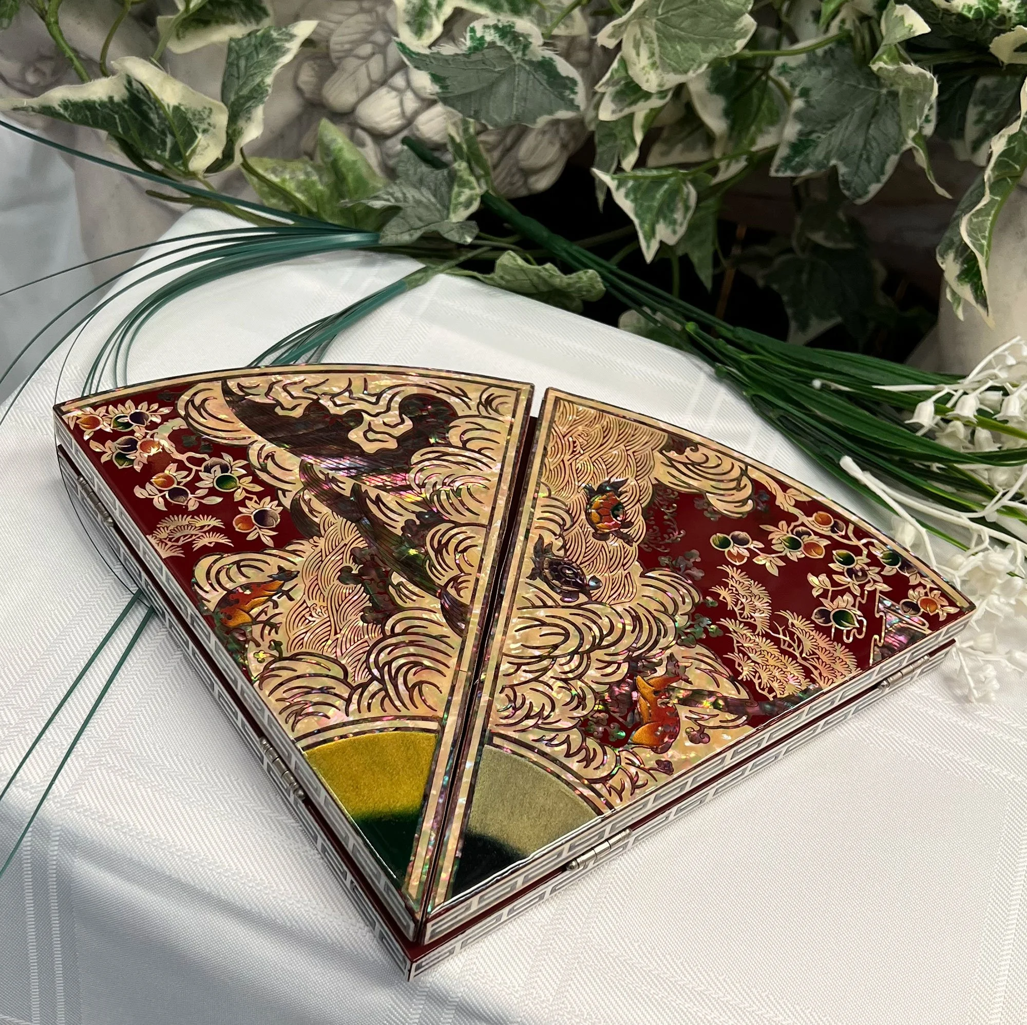 Najeon Chilgi hinged screen