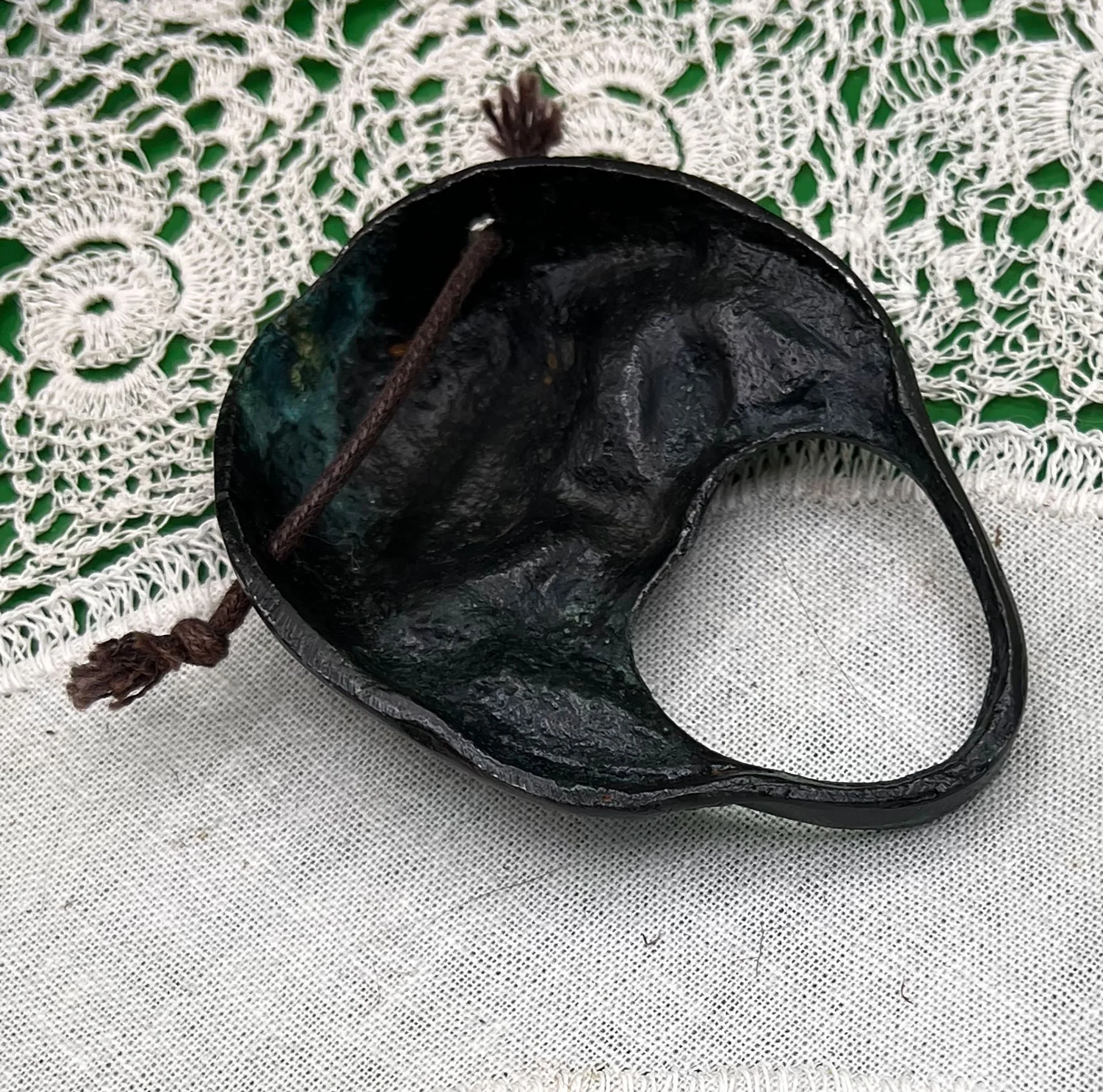 mask2-pod16.jpg