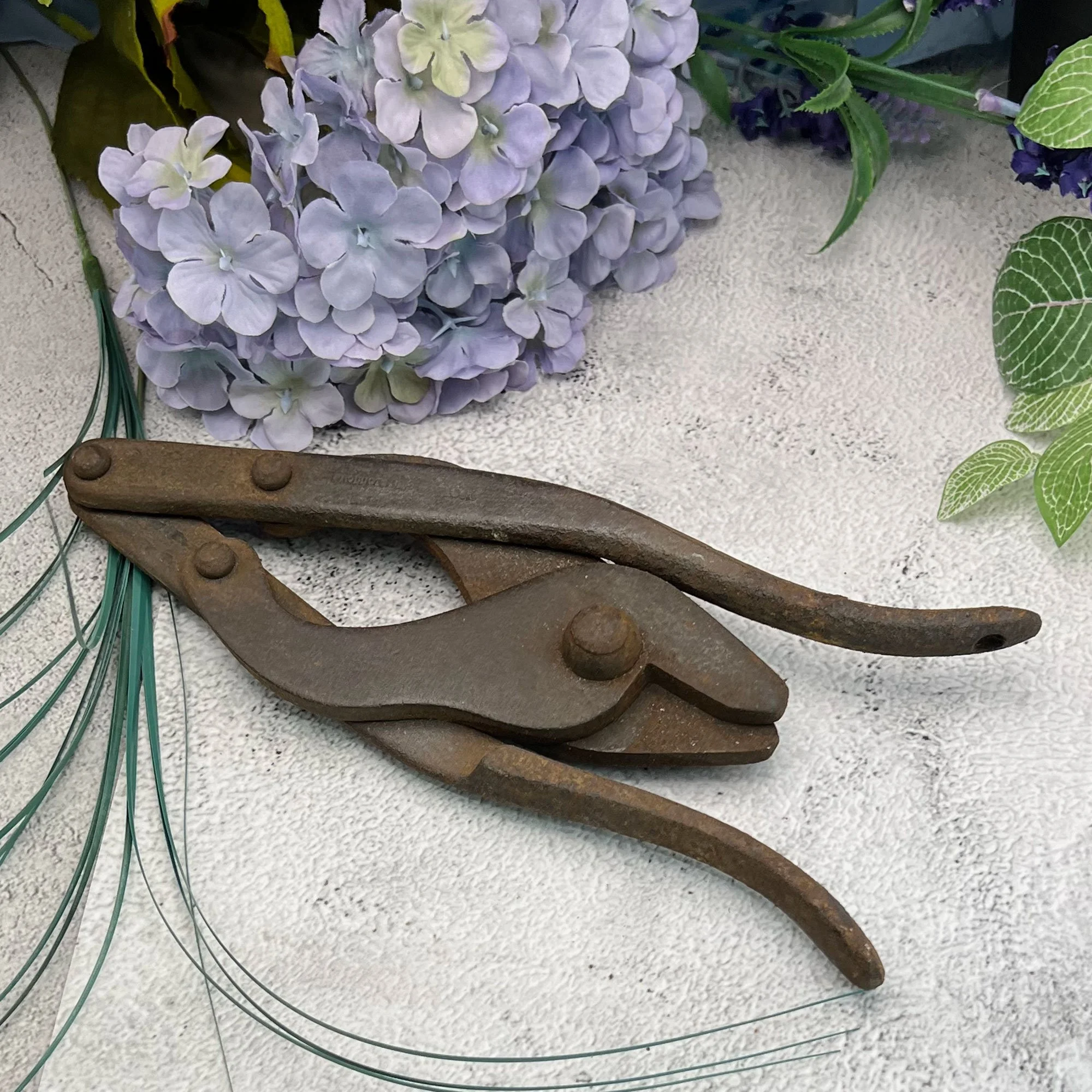 1940 dated British wire cutters