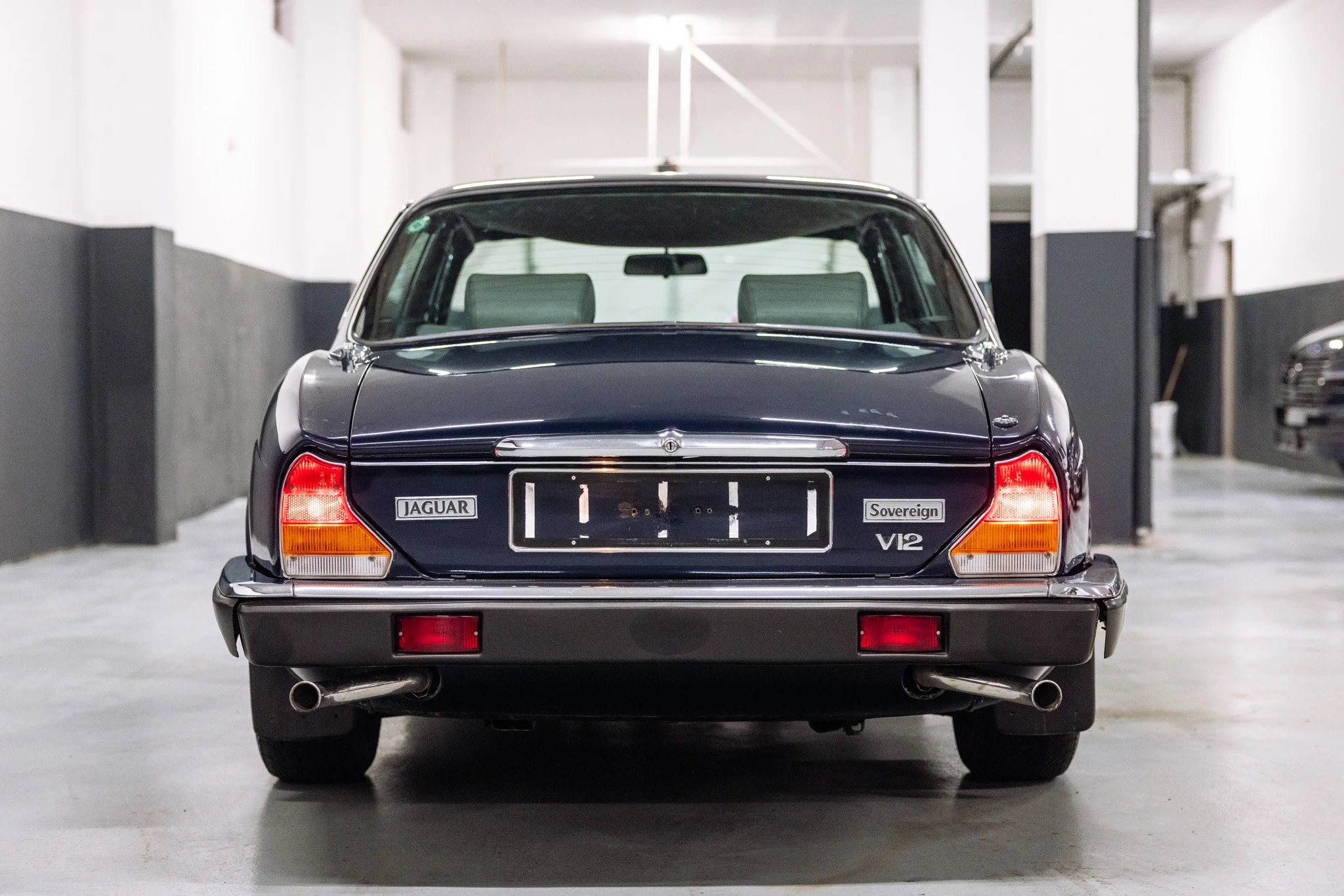 Muzicek Jaguar XJ-7.jpg