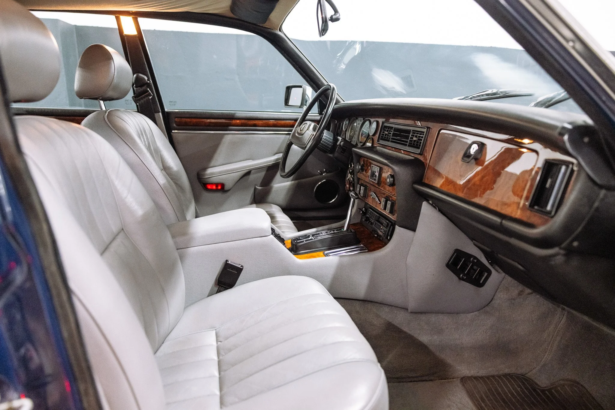 Muzicek Jaguar XJ-11.jpg