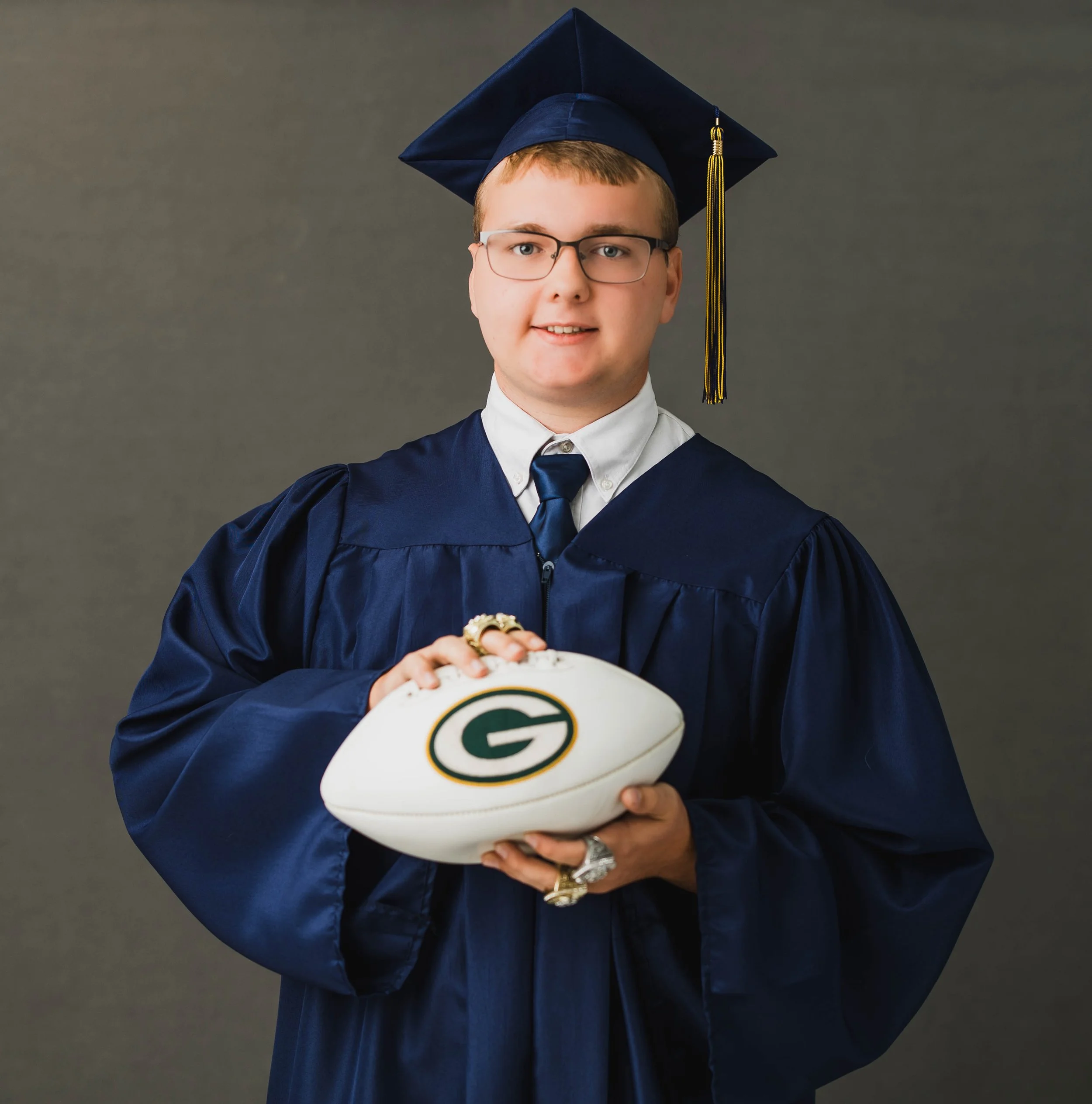 Marlo Moody Photography - Senior Cap & Gown