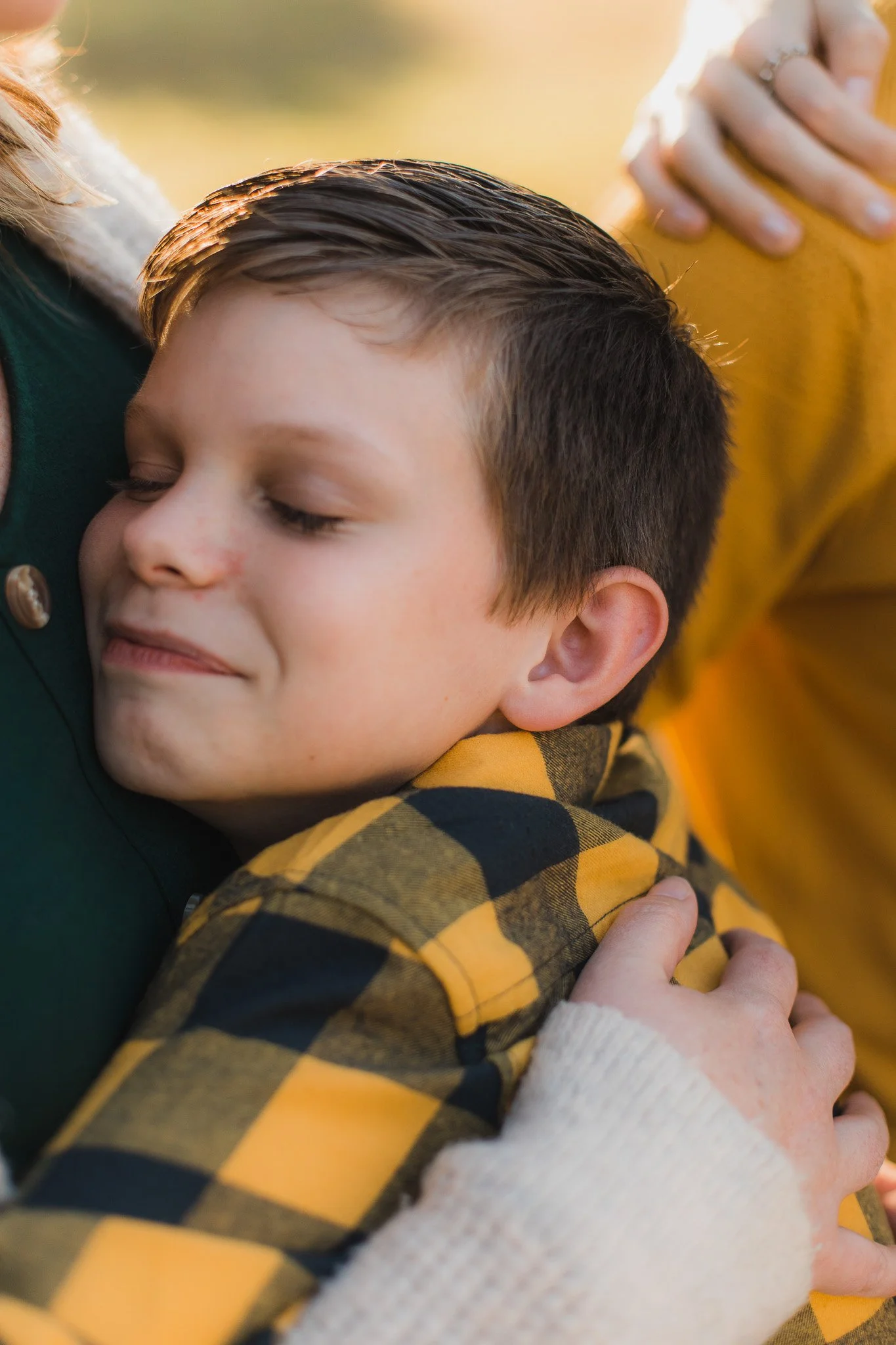 Mom's hugs are so special - Marlo Moody Photographer