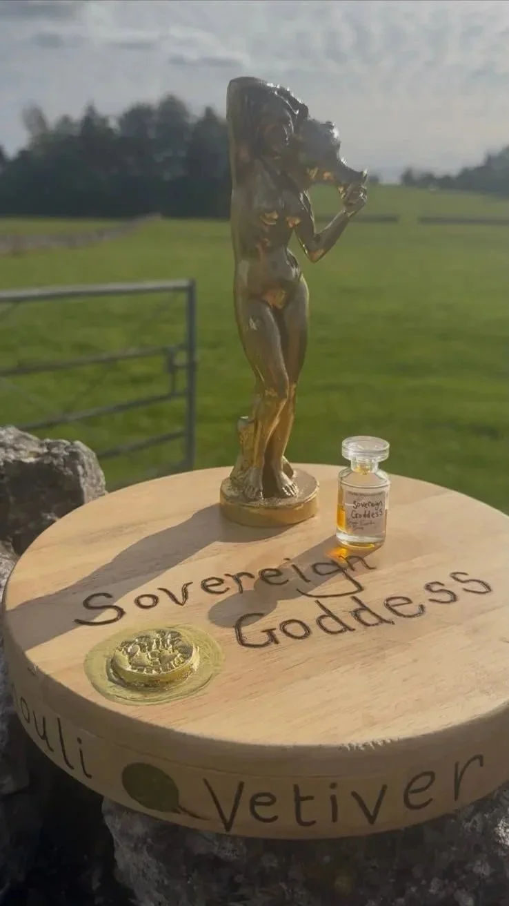 Sovereign%2Bgoddess%2Bpoint%2Bof%2Bsale.jpg