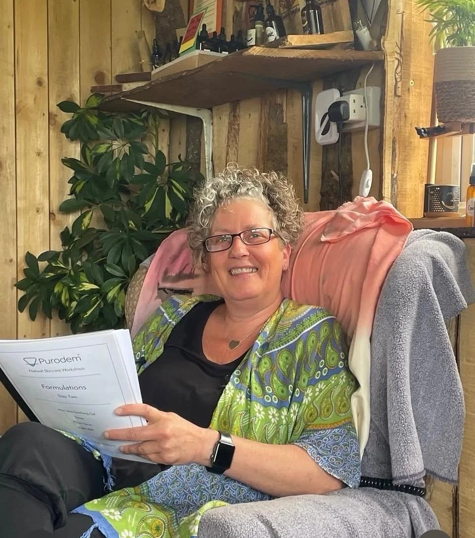 “Aromatherapy and sensory tools used collaboratively during a Presence Session to support grounding and emotional ease.”