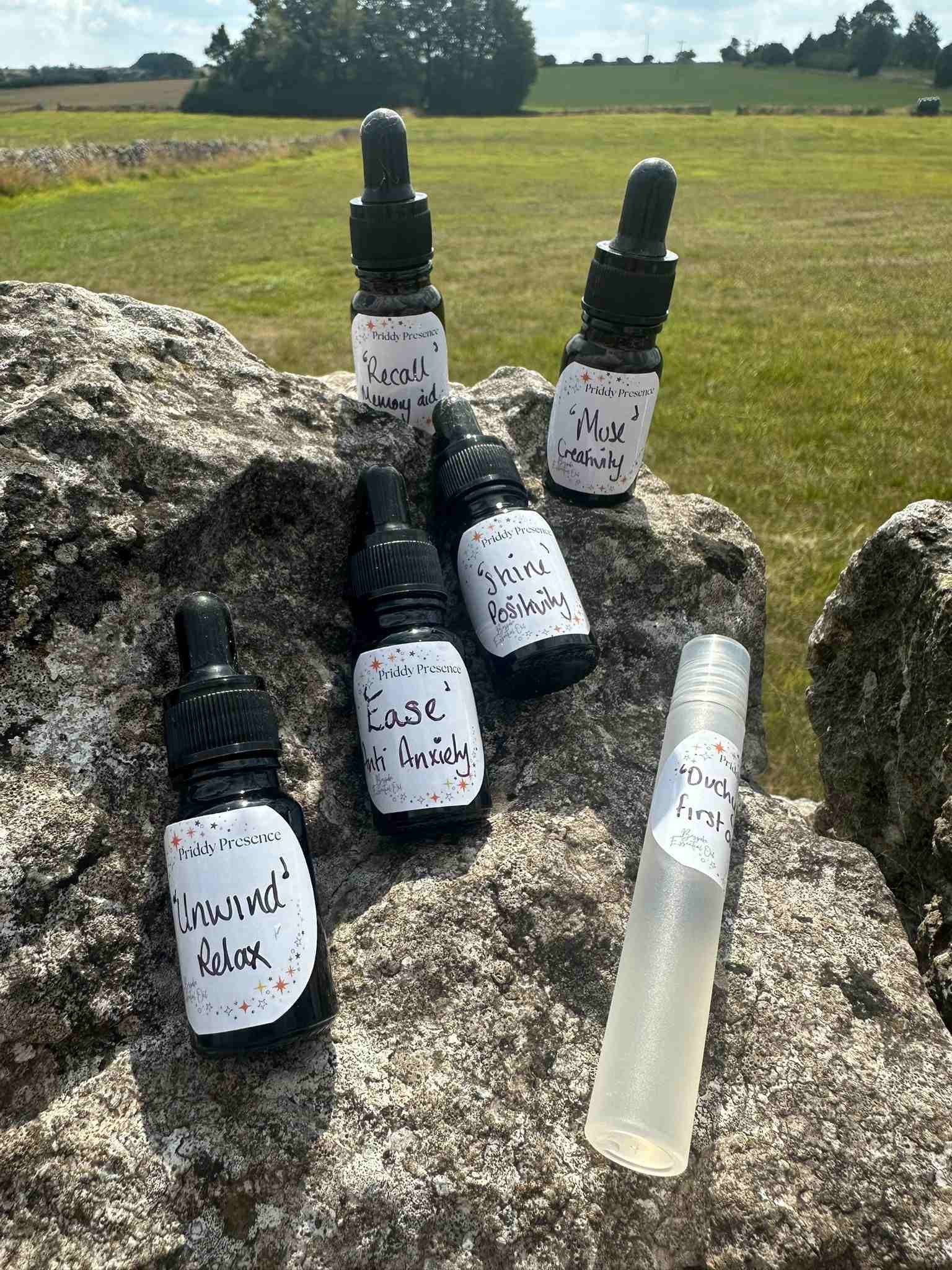 Pure essentail oils blends handcrafted by Priddy Presence 