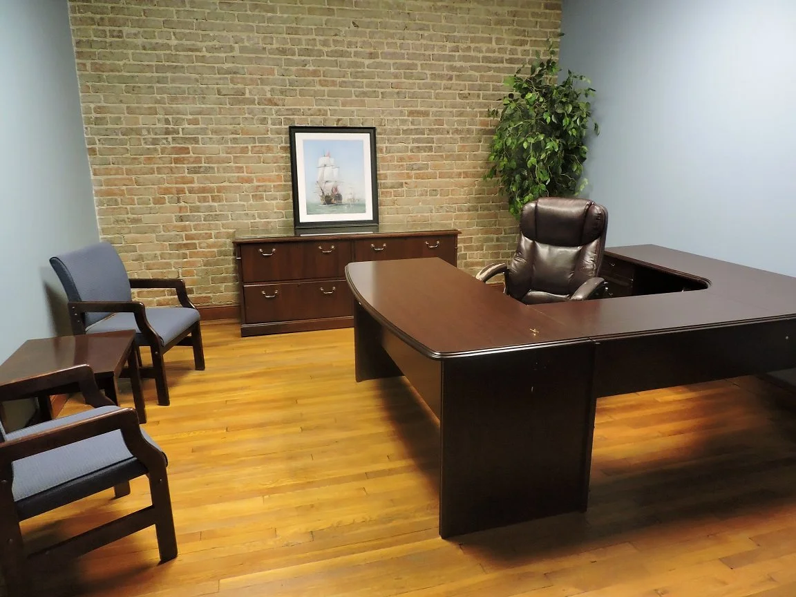 2022-03-23 Suite 207 -2 (1).JPG