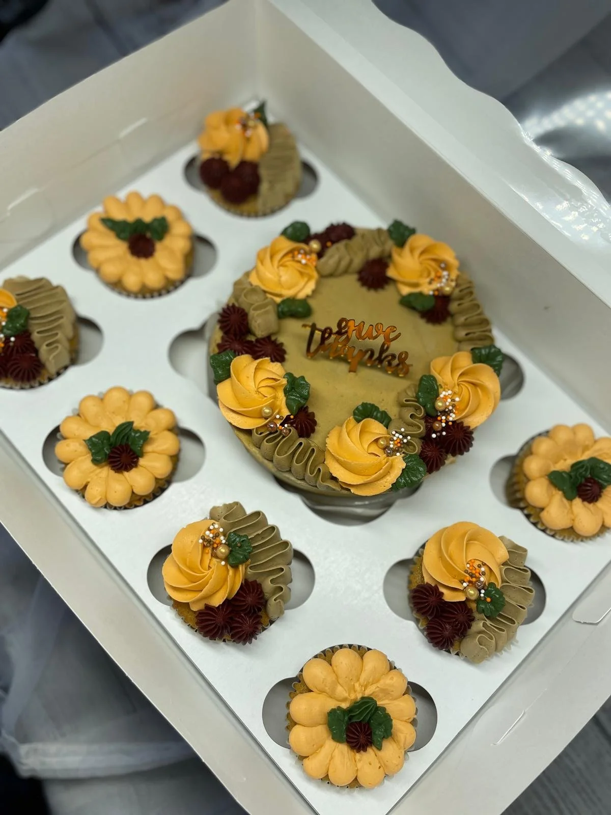We've got you covered for Thanksgiving dessert! Pre-orders close tomorrow for pickup on Friday or Saturday, just in time for your festivities! 

@thebroomtreecafe is offering 3 delicious options: 

Take and Bake Apple Pie - $25
Take and Bake Pumpkin 