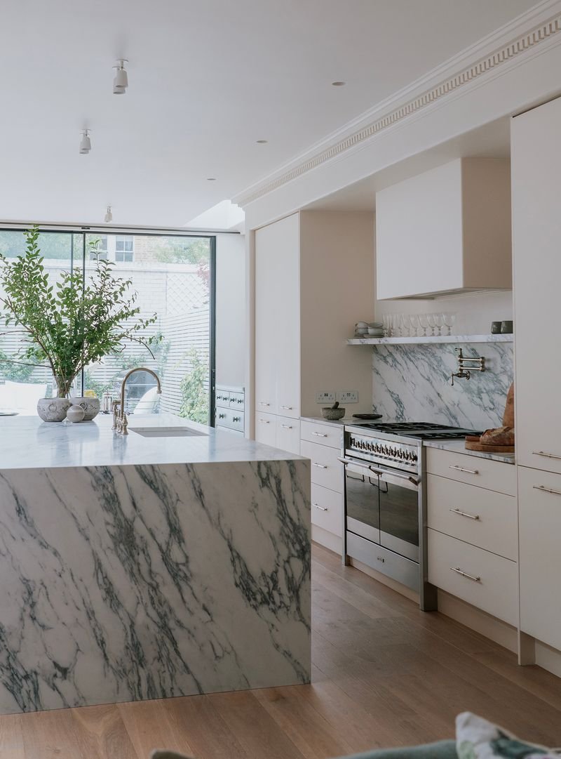 Elms Crescent, London SW48