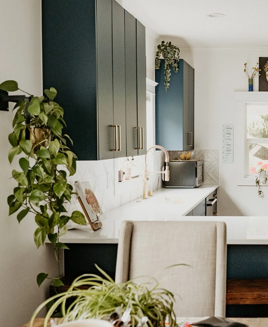 Color, but make it timeless

Bold doesn&rsquo;t have to mean trendy. When done right, color feels grounded, intentional, and long-lasting. The kind of kitchen you still love years later.

Follow for kitchens with personality
&bull;
&bull;
#ModernLivi