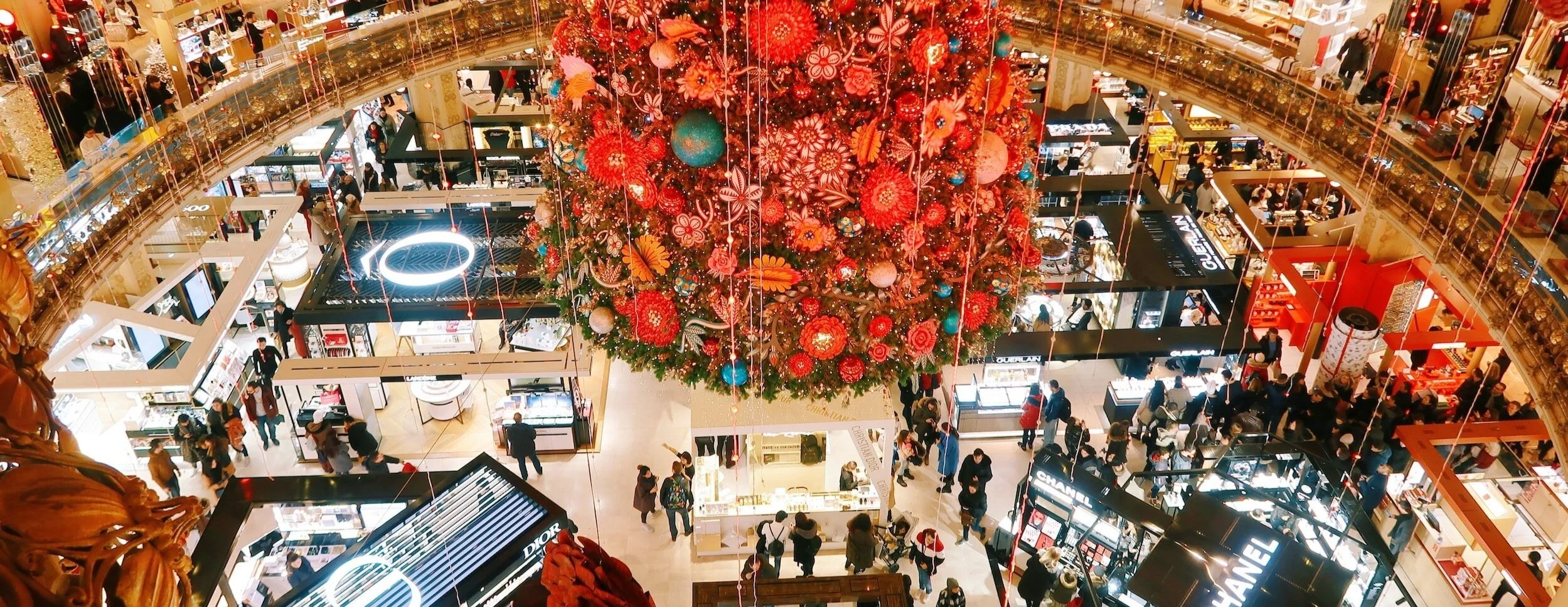 Es tiempo de gastar sabiamente: Consejos y Trucos Financieros para una Temporada de Fiestas que no rompe la billetera