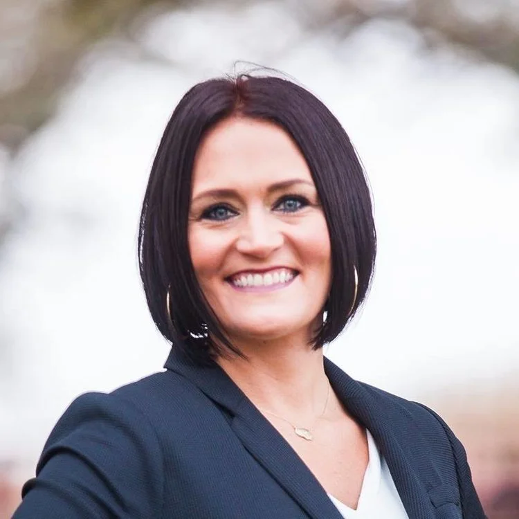 Episode 3 // The Growing Rural Real Estate Market with Amy Lucht