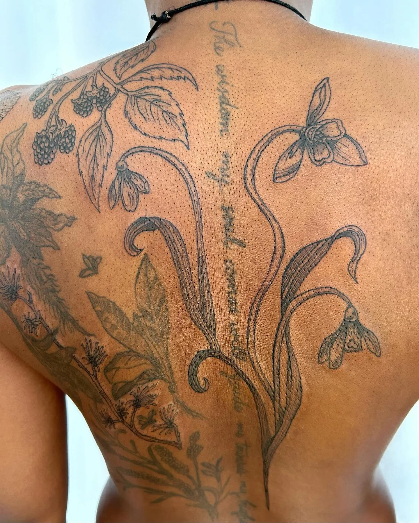building out this botanical backpiece for Semira 🍃
added a large snowdrop, raspberries, gingko, and witch hazel. Looking forward to adding more 🥰
.
.
.
.
.
.
.
.
.
#brooklyntattoo #brooklyntattooartist #nyctattoo #nyctattooartist #williamsburgtatto