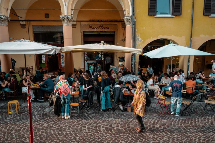 How To Eat Out In Italy Like A Local: A Guide to Italian Restaurants ... - Italian Bohemian Way Of Eating