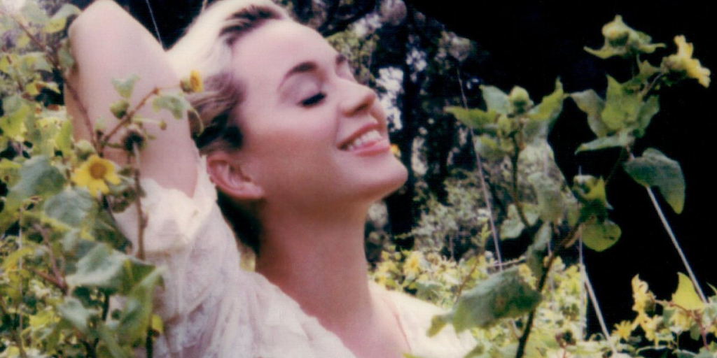 Track Review: Katy Perry Aims for a New Audience With "Daisies"