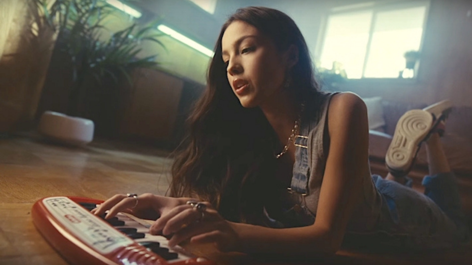 Track Review: Olivia Rodrigo Stuns With "Drivers License"