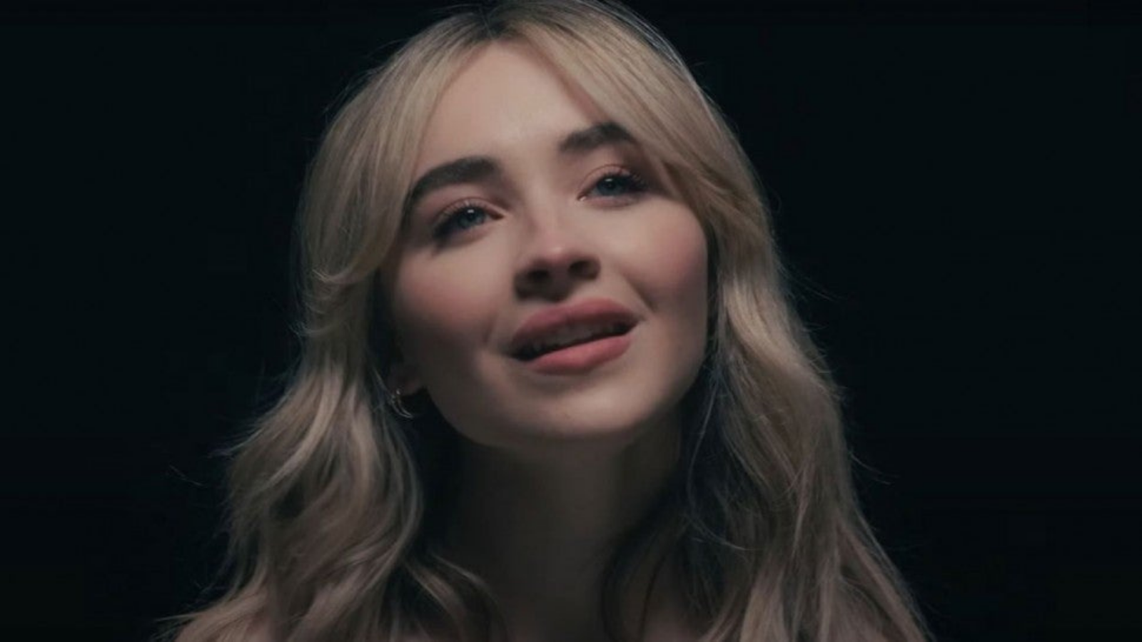 Track Review: Sabrina Carpenter Centers Her Own Narrative With "Skin"