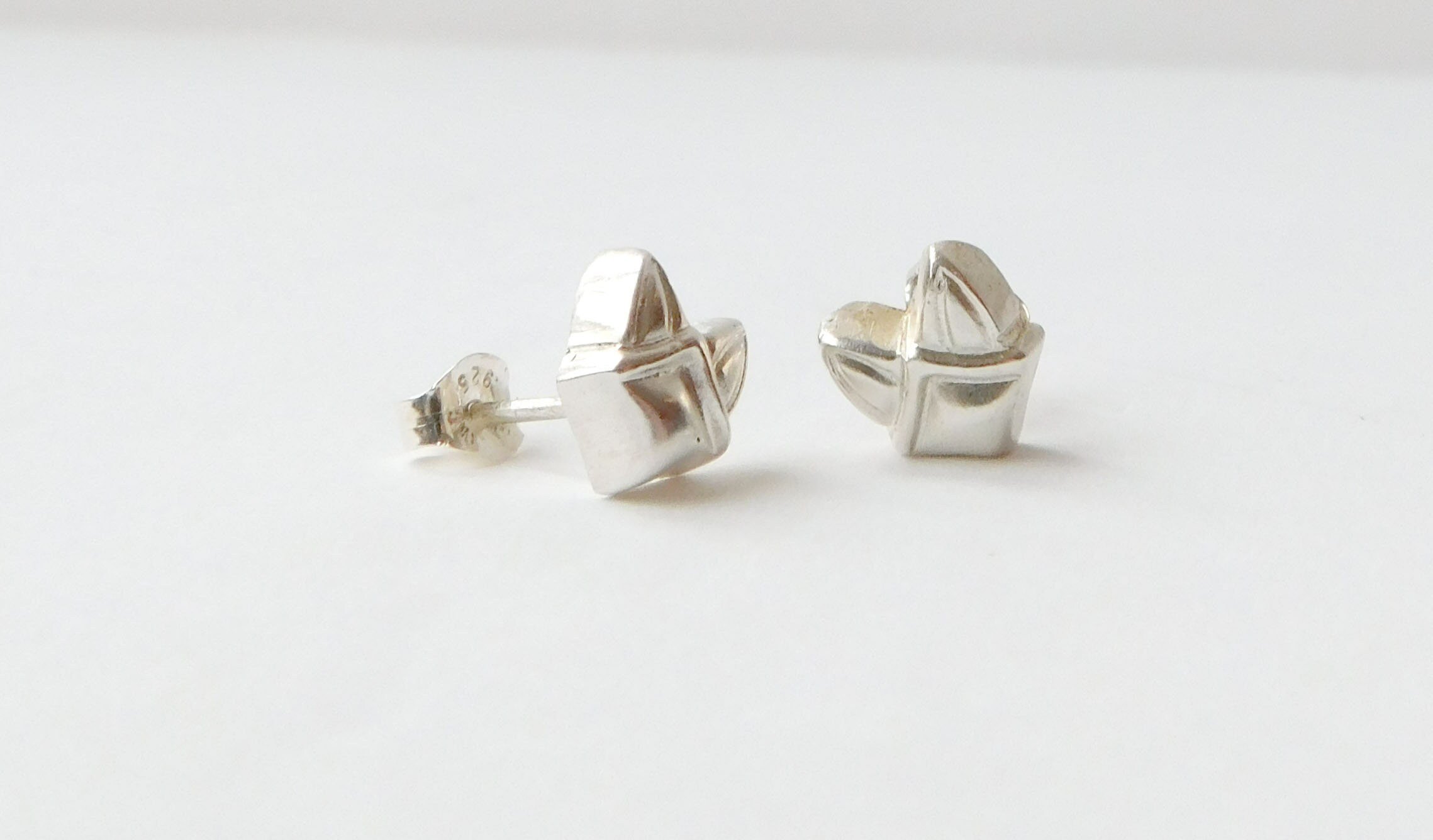 https://i.etsystatic.com/9228530/r/il/69d7b6/2885549461/il_fullxfull.2885549461_keu4.jpg