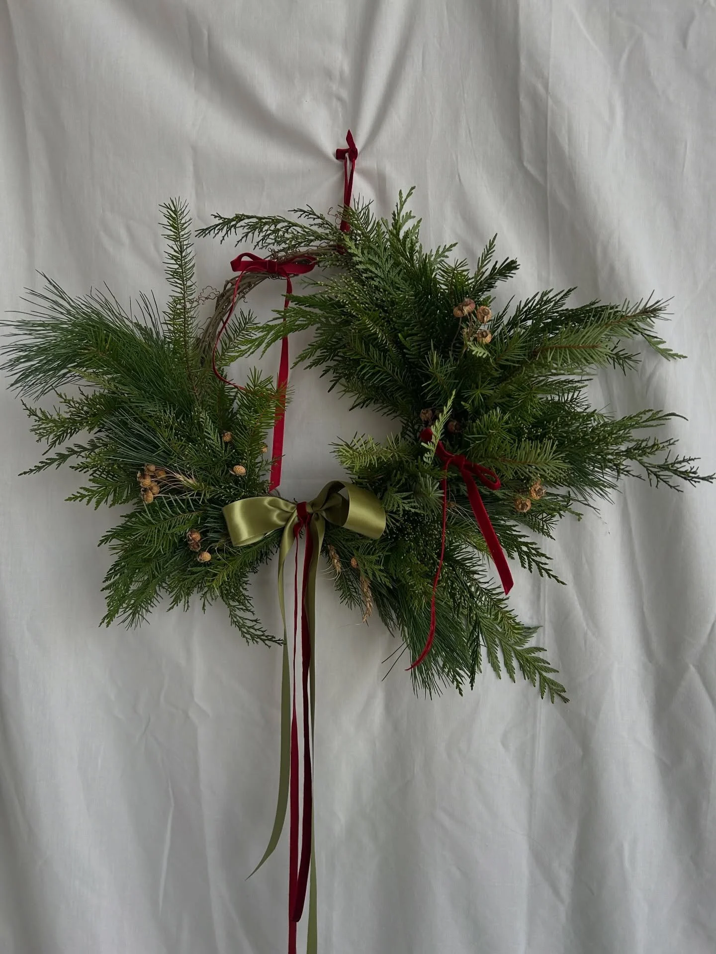 wreath roundup &mdash; just a few of my faves that I made for markets and orders 🎀 thanks for your support this year!

fyi: my shop is still open for orders, and I can take a couple more for pickup over the weekend now that I&rsquo;m mostly caught u