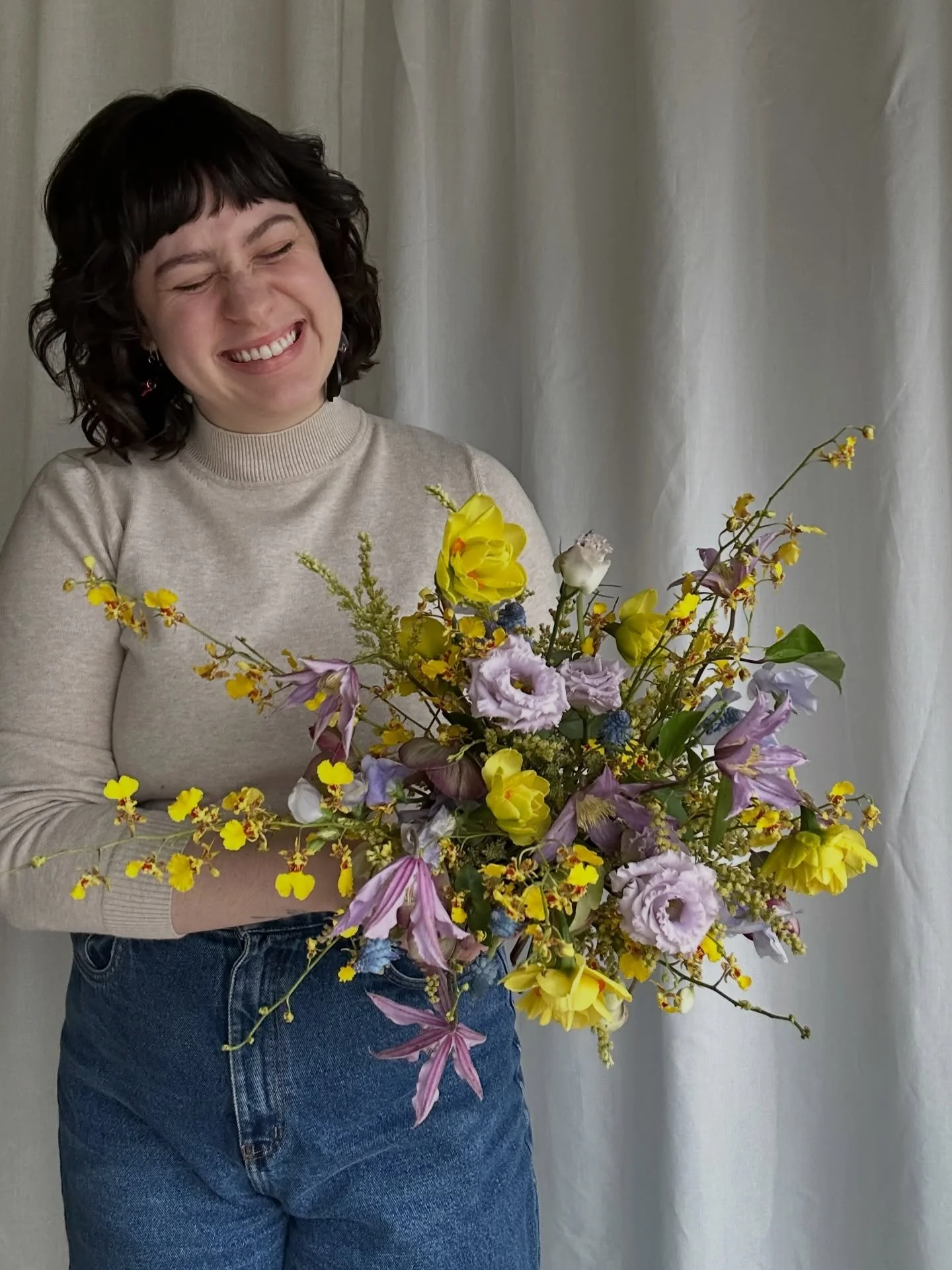 how spring makes me feel!!!!! spring flowers after the longest winter ever are life changing, dna altering, skin clearing etc etc 🐣

this was just for fun with cooler leftovers, but I am manifesting (begging and pleading for) a purple and yellow wed