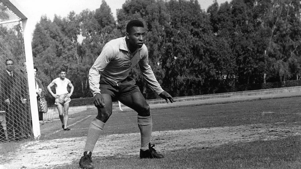 The king also played with his hands