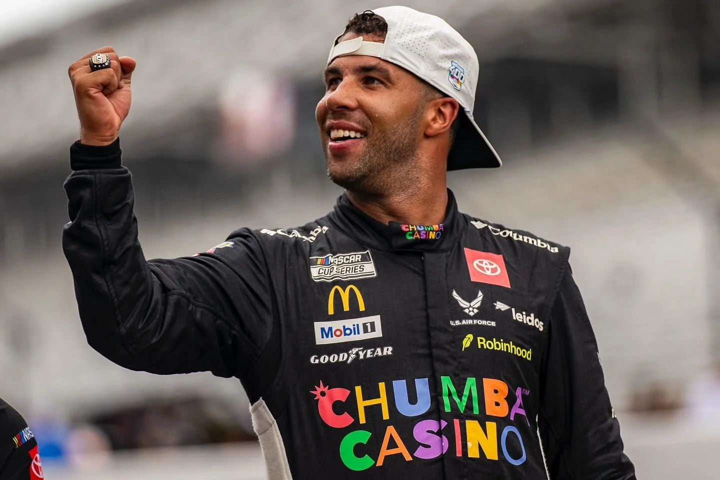 Bubba Wallace won the Brickyard 400.

📸🏁#sportsphotgraphy #motorsport #motorsportsphotography #nascar #cupseries #brickyard400 #indianapolismotorspeedway @indianapolismotorspeedway
