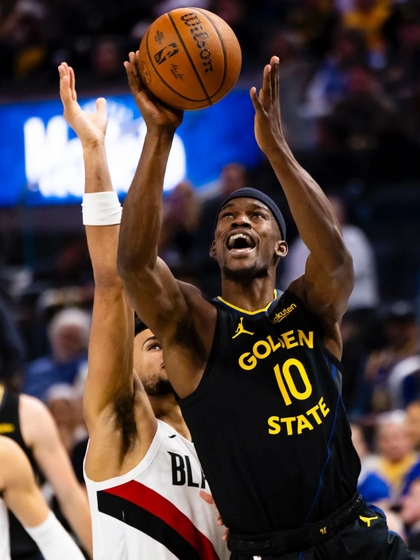 The Golden State Warriors lost to the Portland Trail Blazers 127-123.

📸🏀 @sfstandard #sportsphotography #sportsphotographer #nba #basketball #goldenstate #warriors #portland #trailblazers @warriors @trailblazers