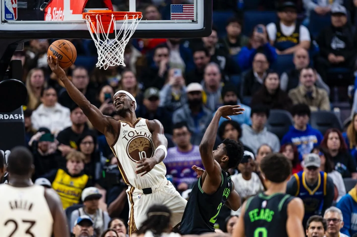 The Golden State Warriors beat the New Orleans Pelicans 104-96.

📸🏀 @sfstandard #sportsphotography #sportsphotographer #nba #basketball #goldenstate #warriors @warriors @pelicansnba