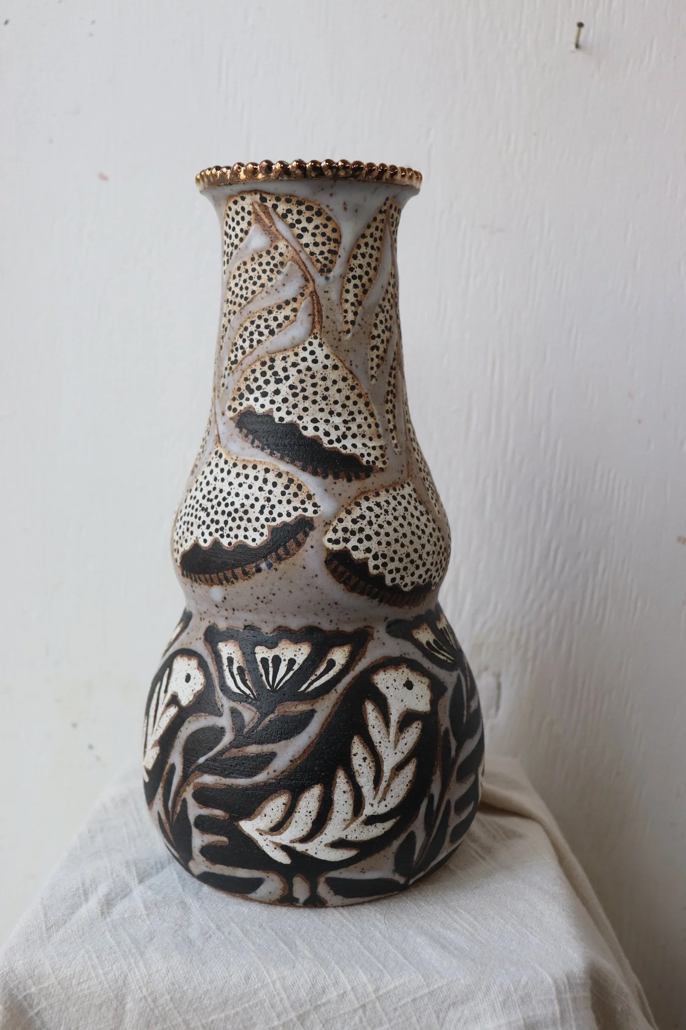 Solstice Vase-bird 3.JPG