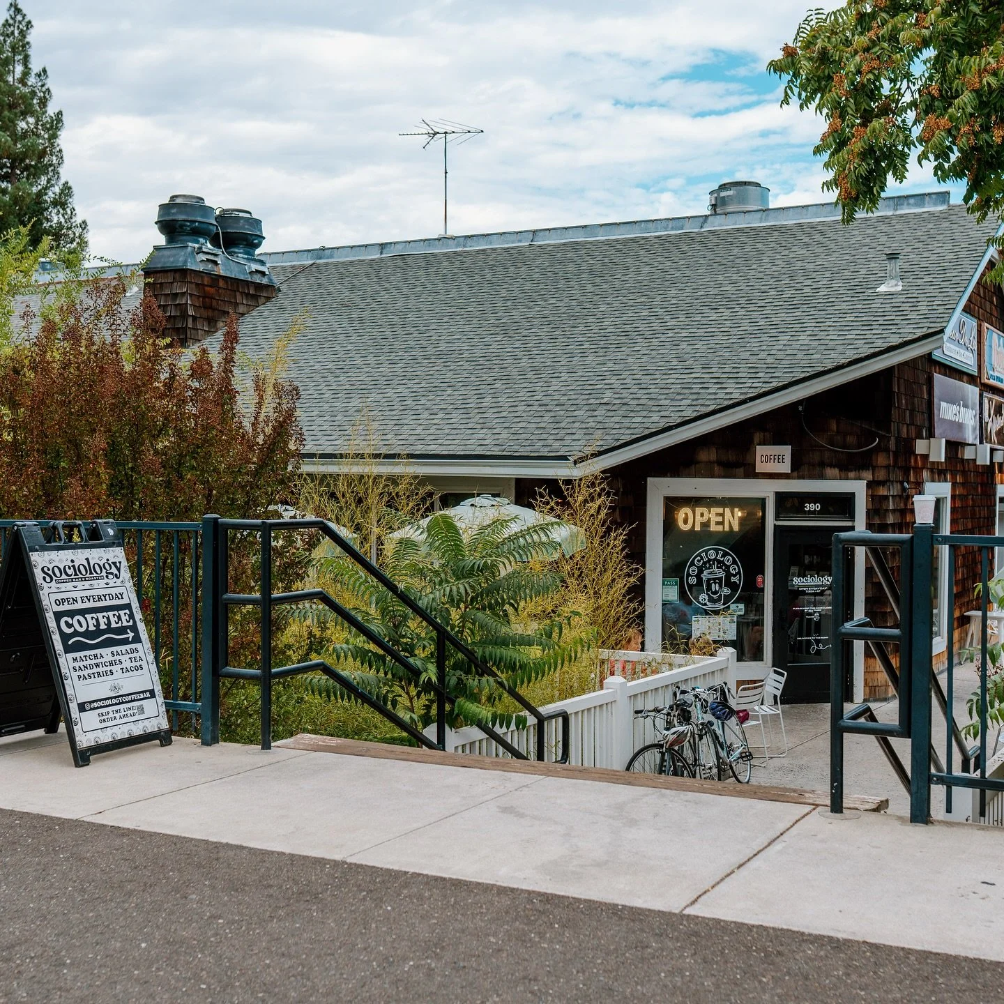 Folsom &mdash; the OG spot. ☕️✨

Here&rsquo;s a look inside for those who haven&rsquo;t been in before, and a little reminder for our regulars of the space you call yours.

This is your place. The one where you know the barista&rsquo;s face, your dri