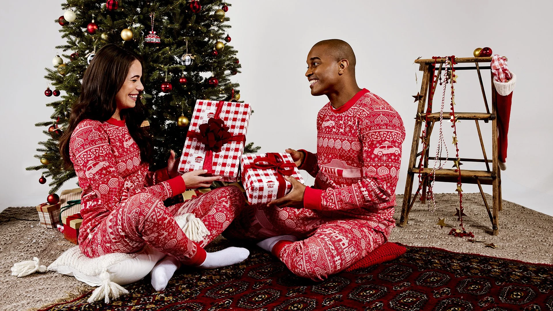 SecretSanta_9x16.png