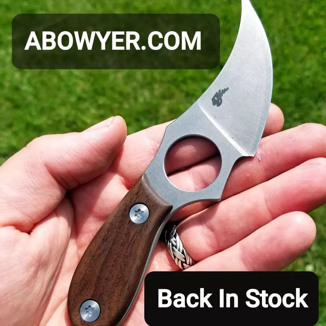 Walnut handle Finger-hole Skinning Knives are back in stock!  Thanks, @edd_works !

#abowyerbroadheads #madeinamerica #madeinthemitten #sharp