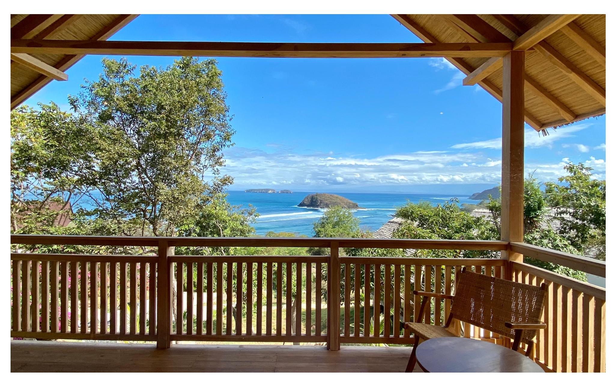 DELUXE VILLA WITH BATH BALCONY.png